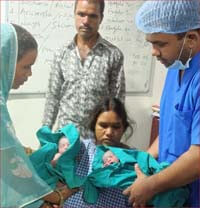 Gynecologist saved the mother's life by conducting normal delivery of two babies in the seventh delivery