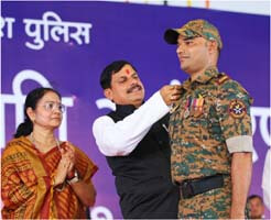 Police showed courage to uproot Naxalism