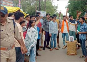 Congress leaders always insult the majority in the country. Is Congress anti-Hindu?