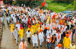 The message of Hindutva was given through the slogan first Hindu and then Kushwaha