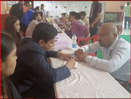 Patients' pulse was checked in the camp, many doctors provided services