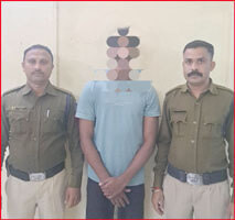 The person who ran away after snatching the mangalsutra of women was arrested, the mangalsutra was also confiscated