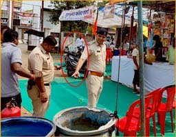 Despite such a major incident, firecracker traders are still unsure; the administration is waiting for a major accident.