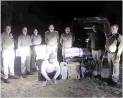 बड़ी कार्यवाही, बेड़ापुरा में अवैध शराब से भरी स्कॉर्पियो जब्त